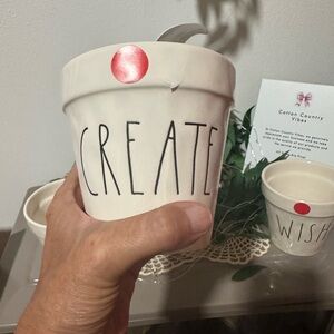 Rae Dunn Cream Pot with Black 'CREATE' Inscription